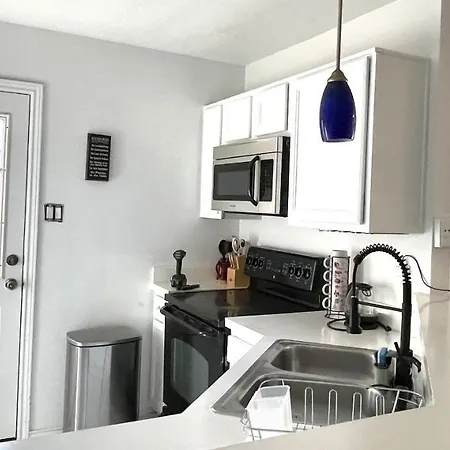 Private Room In Dallas Near Downtown